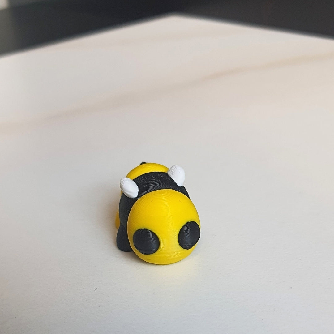 Bee Minixie® – Flexible 3D Printed Tiny Bee Toy, Custom Keychain & Decoration